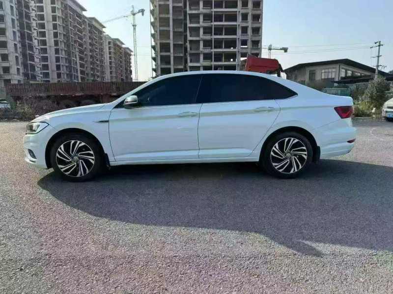 桂林21年大众速腾6