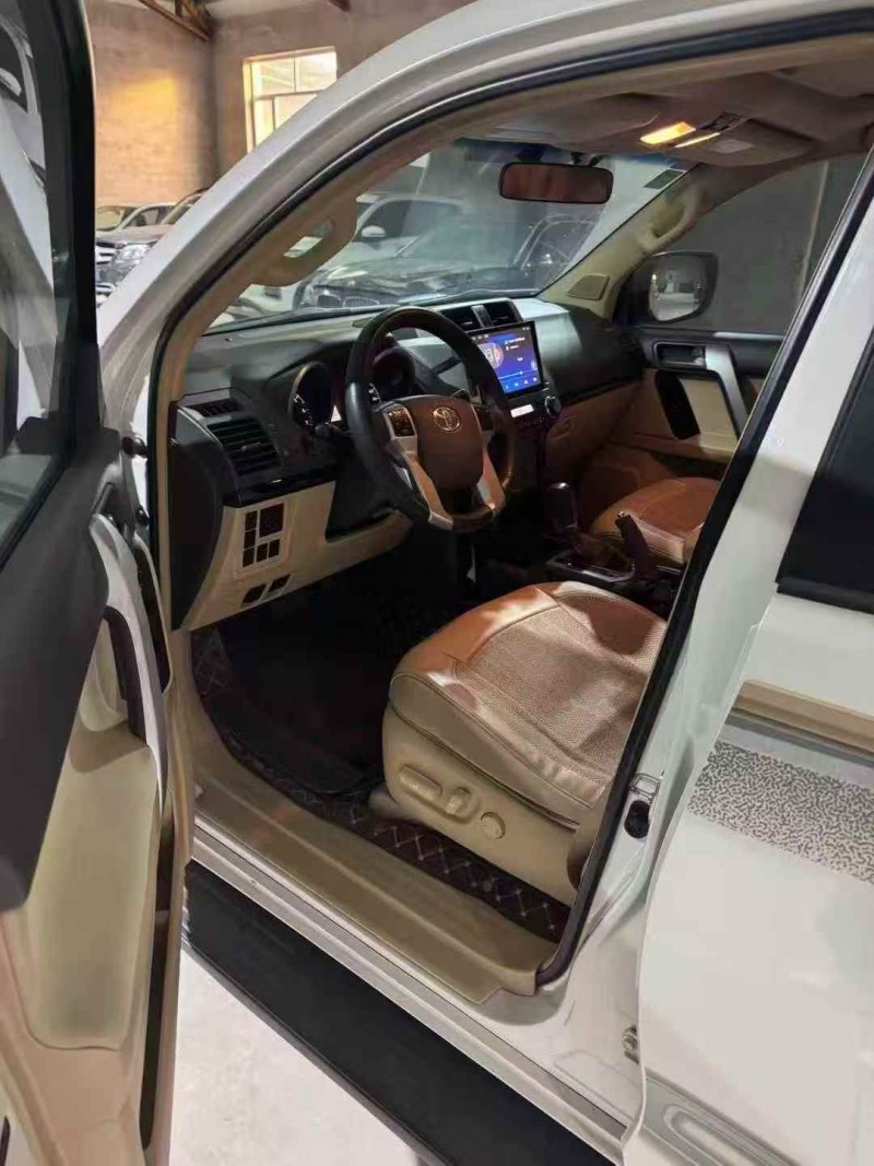 赤峰15年丰田普拉多5