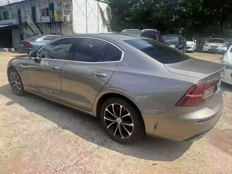 张家界22年沃尔沃S907