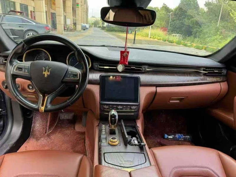 九江19年玛莎拉蒂总裁5