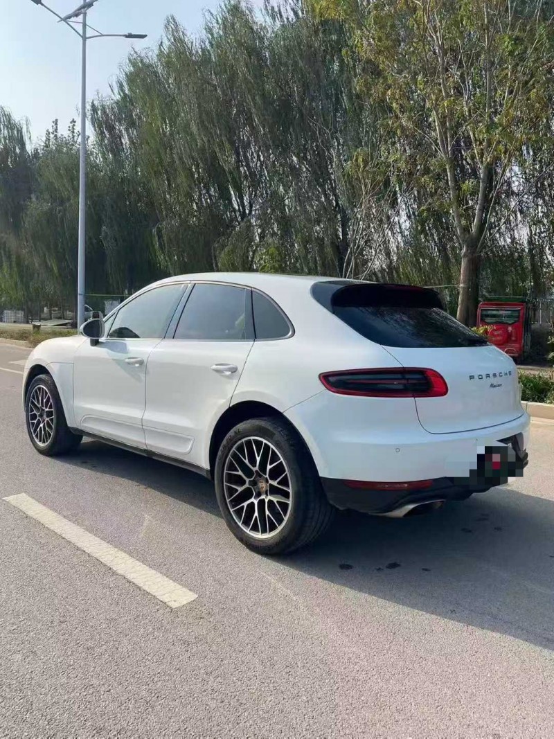 枣庄15年保时捷Macan9