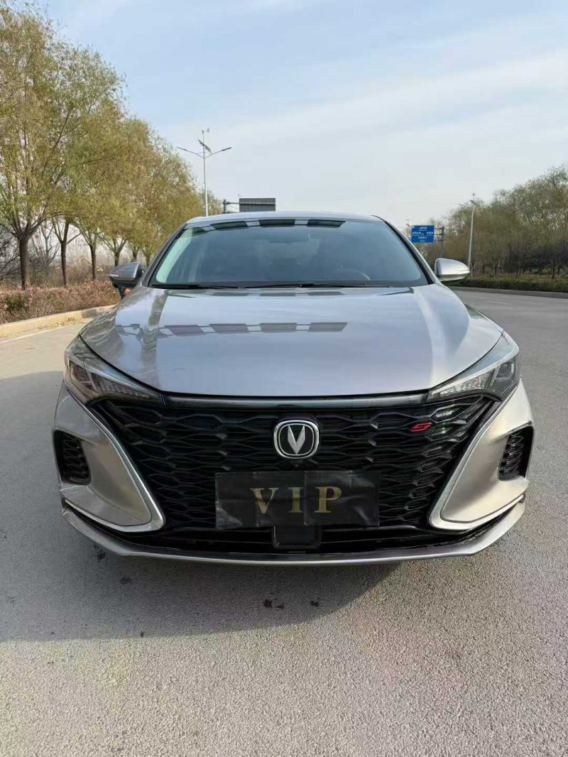 东营21年长安汽车逸动1