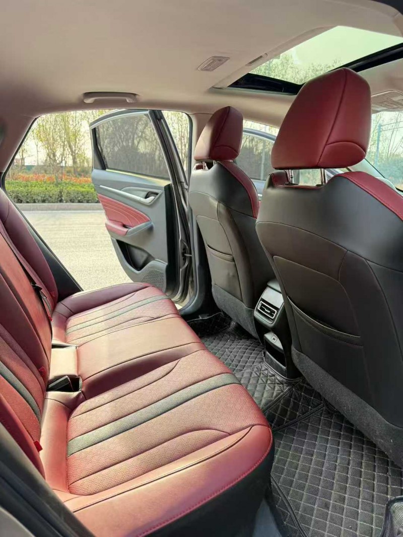 东营21年长安汽车逸动5