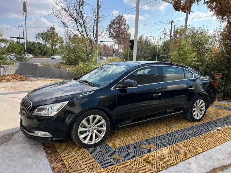 青岛15年别克君越4