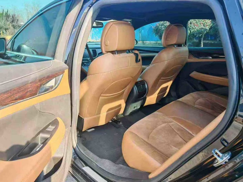 青岛17年别克君越7