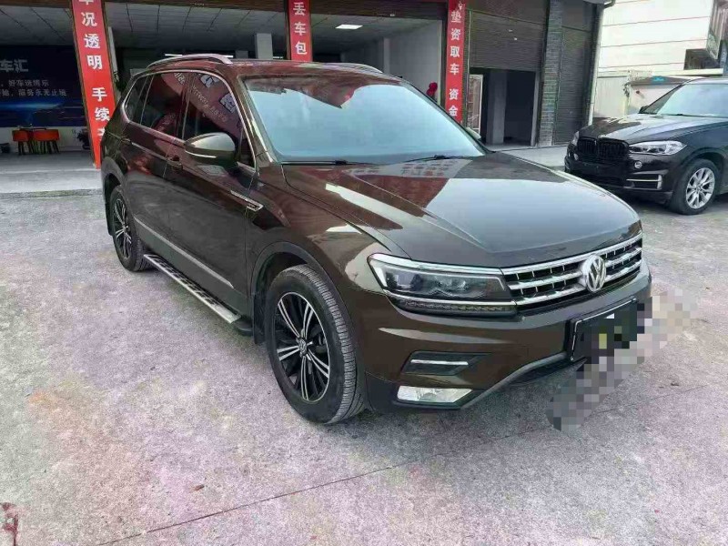 张家界17年大众途观2