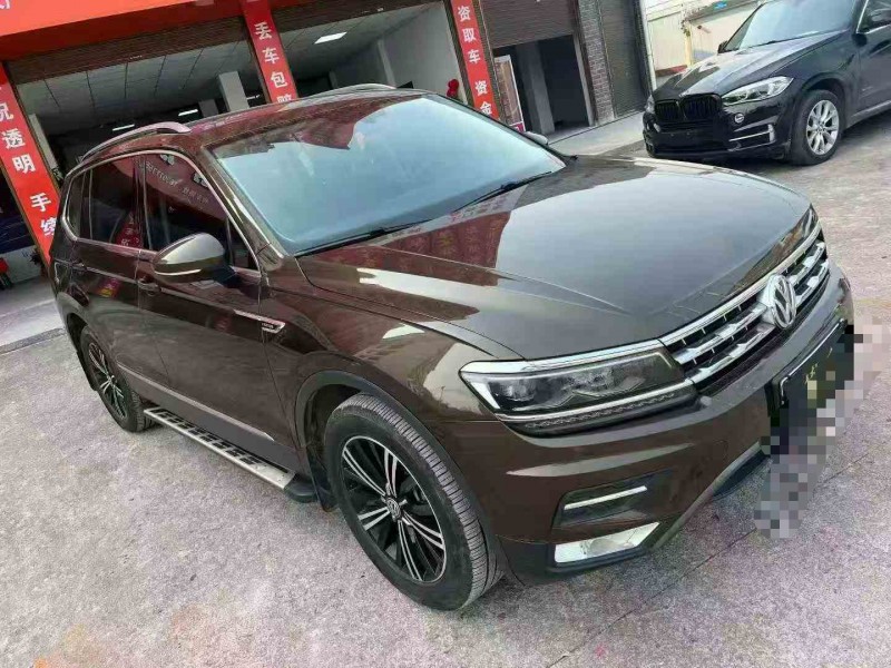 张家界17年大众途观3