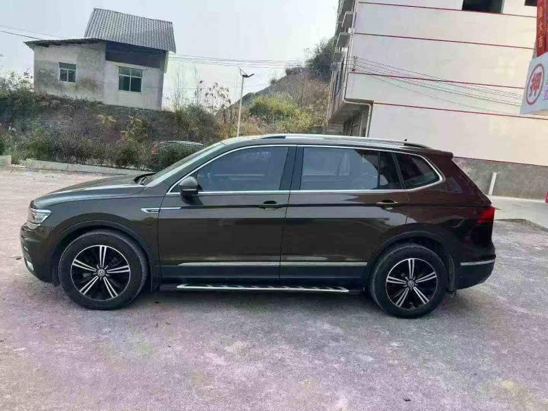 张家界17年大众途观8