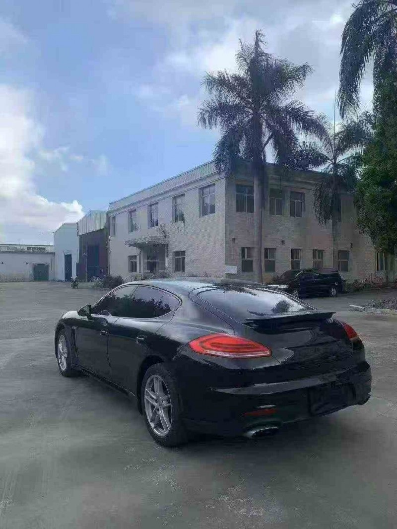 三明14年保时捷帕拉梅拉8