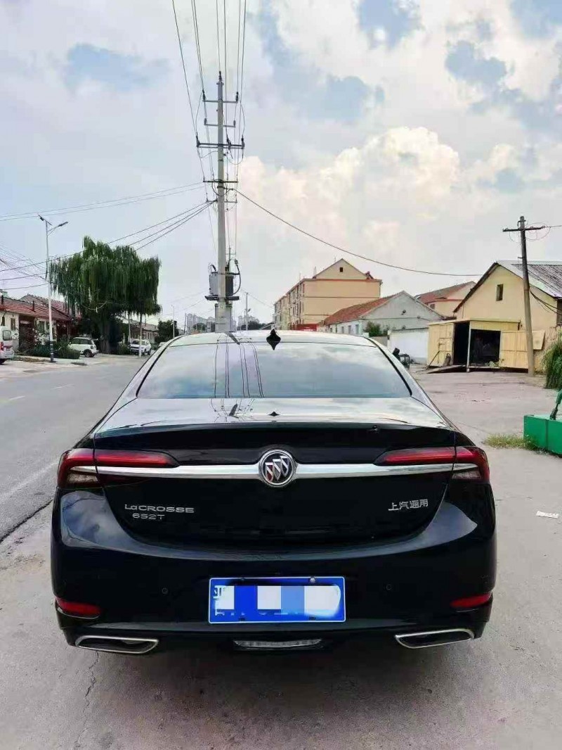 枣庄21年别克君越9