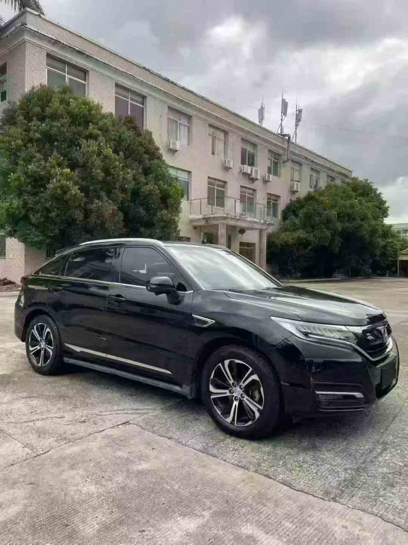 厦门17年本田URV3