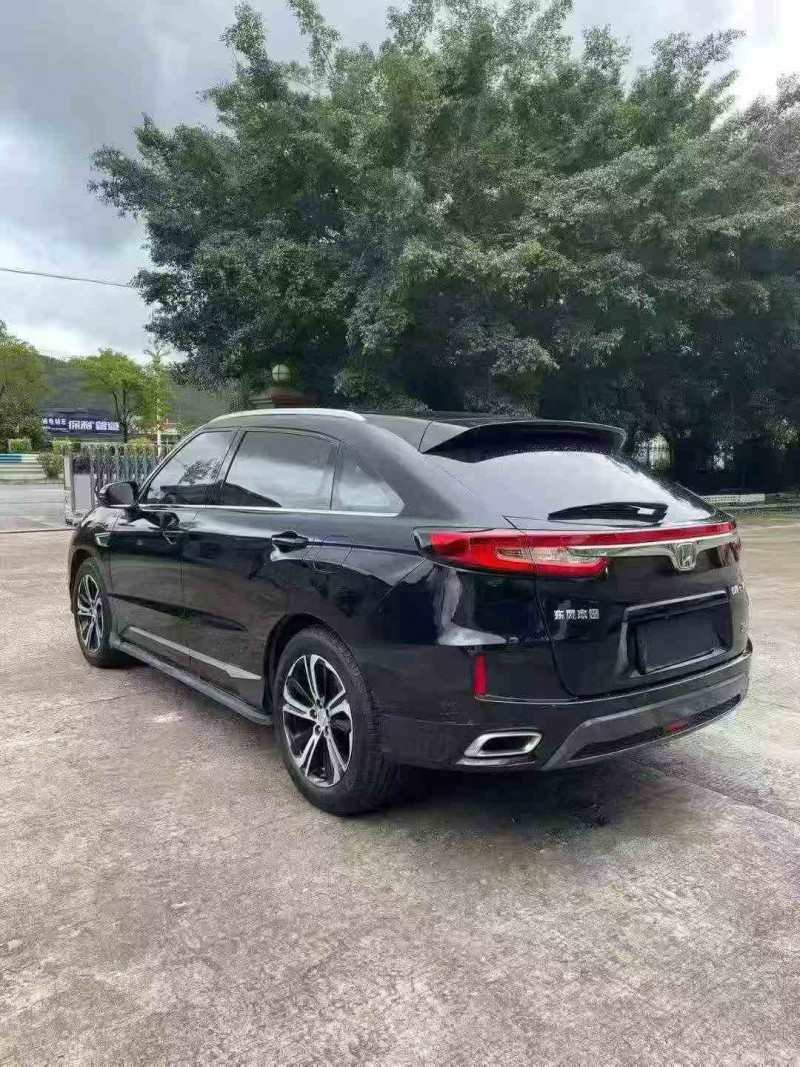 厦门17年本田URV8