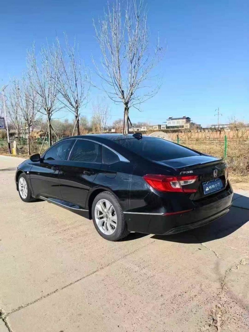 秦皇岛21年本田雅阁8