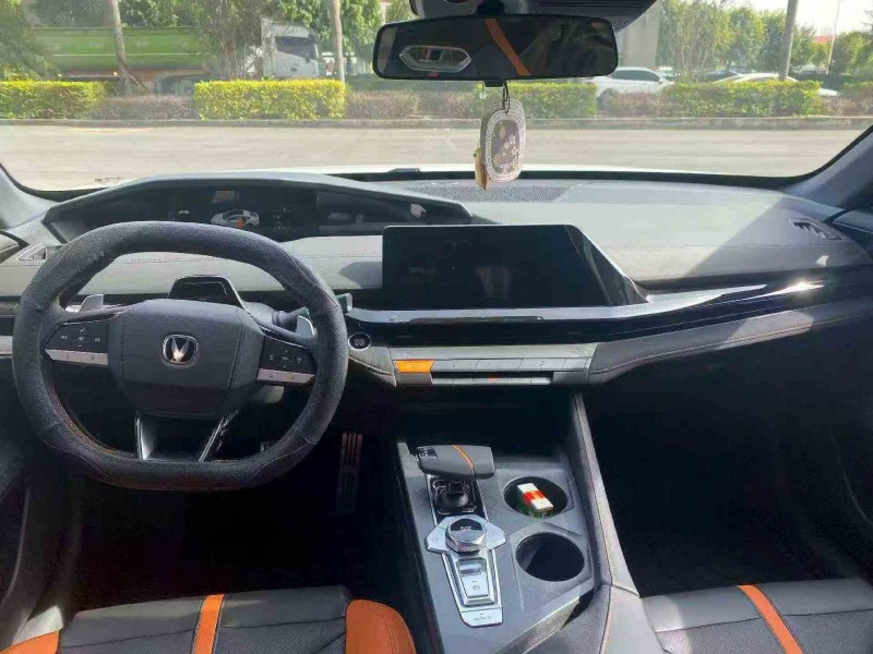 福州25年长安汽车UNI6