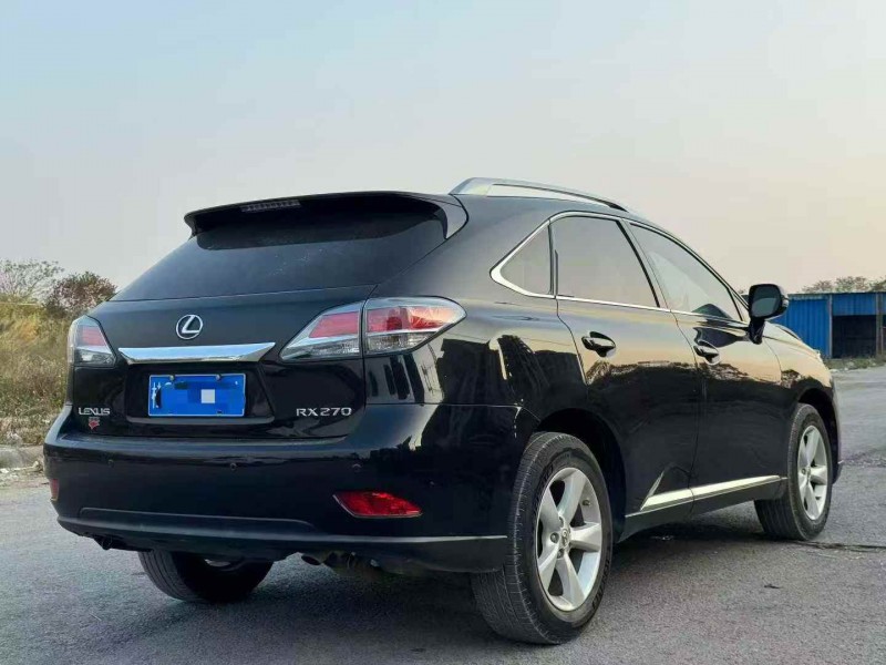 钦州13年雷克萨斯RX7