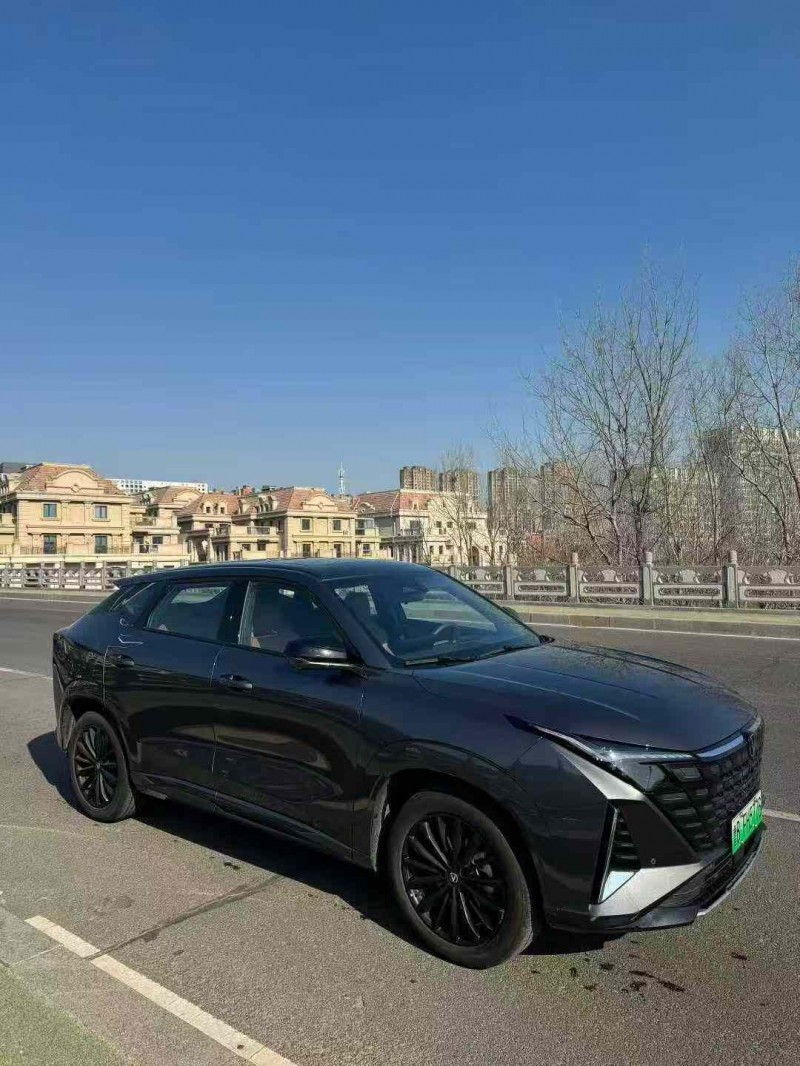 青岛25年长安汽车UNI2