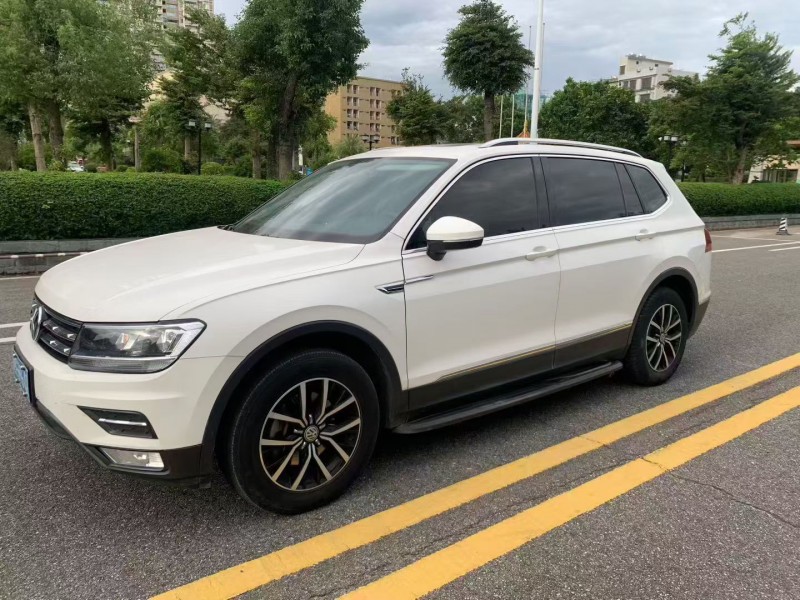 茂名17年大众途观3