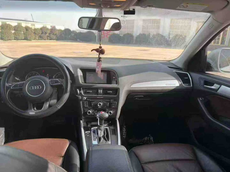 青岛16年奥迪Q54