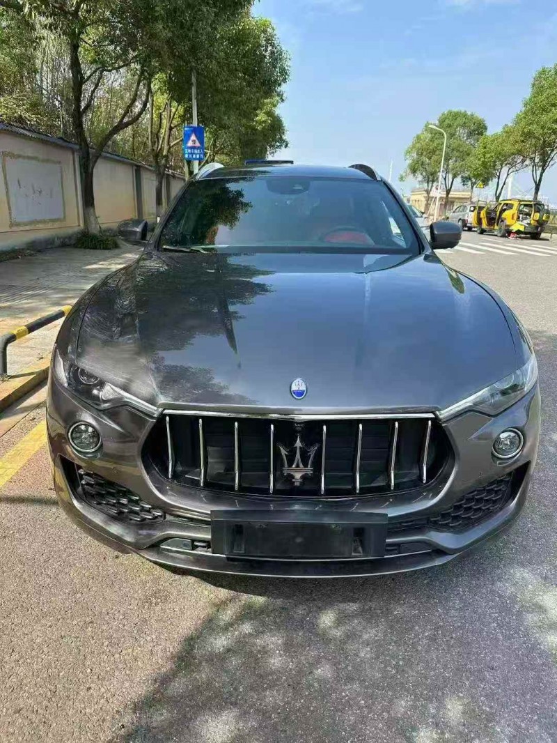 湘潭16年玛莎拉蒂Levante1