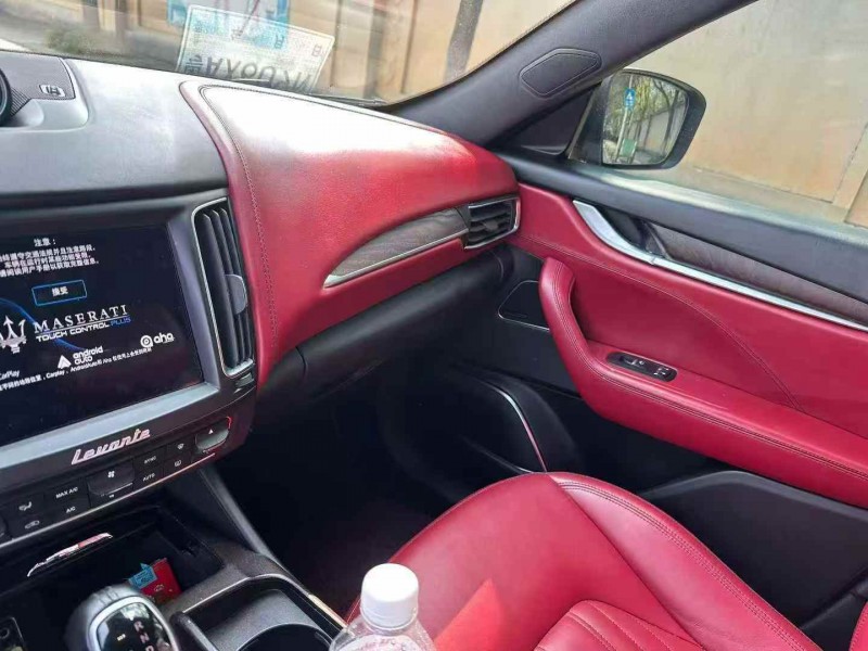 湘潭16年玛莎拉蒂Levante6