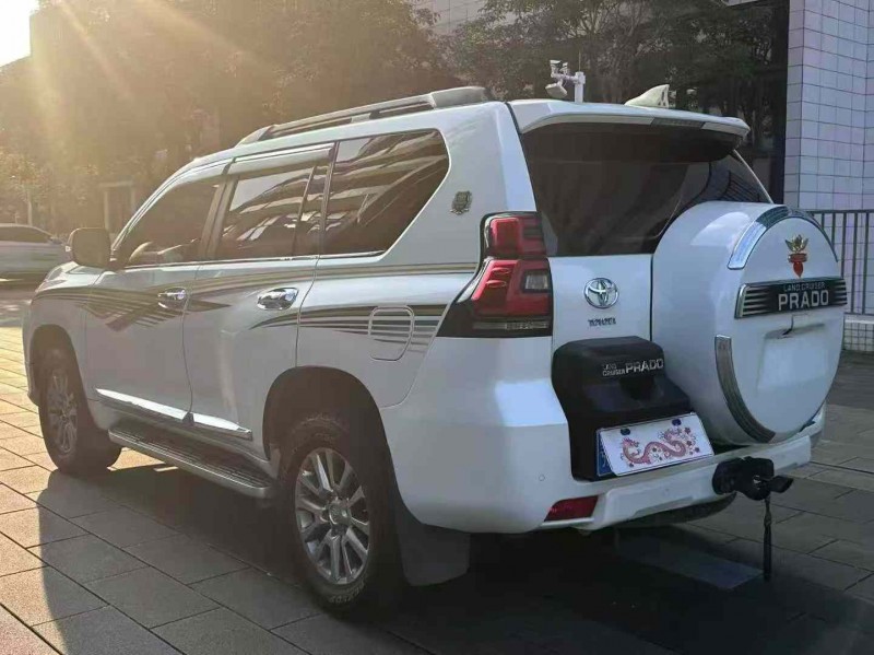 佛山19年丰田普拉多8