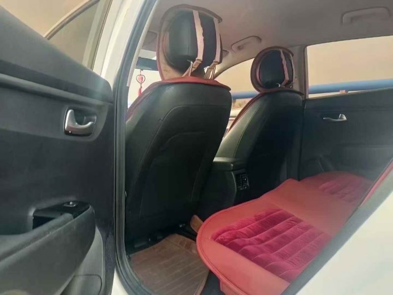 青岛18年起亚KXCROSS6