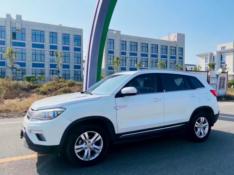 青岛17年长安汽车CS752