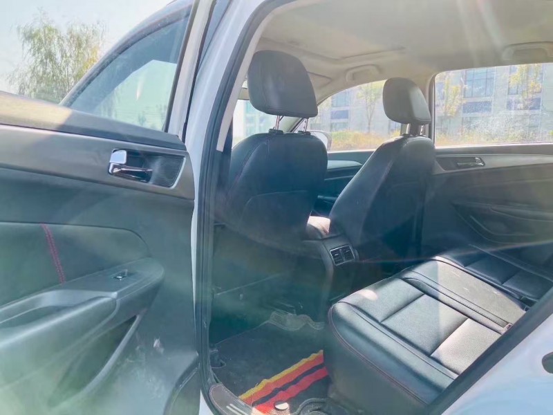 青岛17年长安汽车CS755