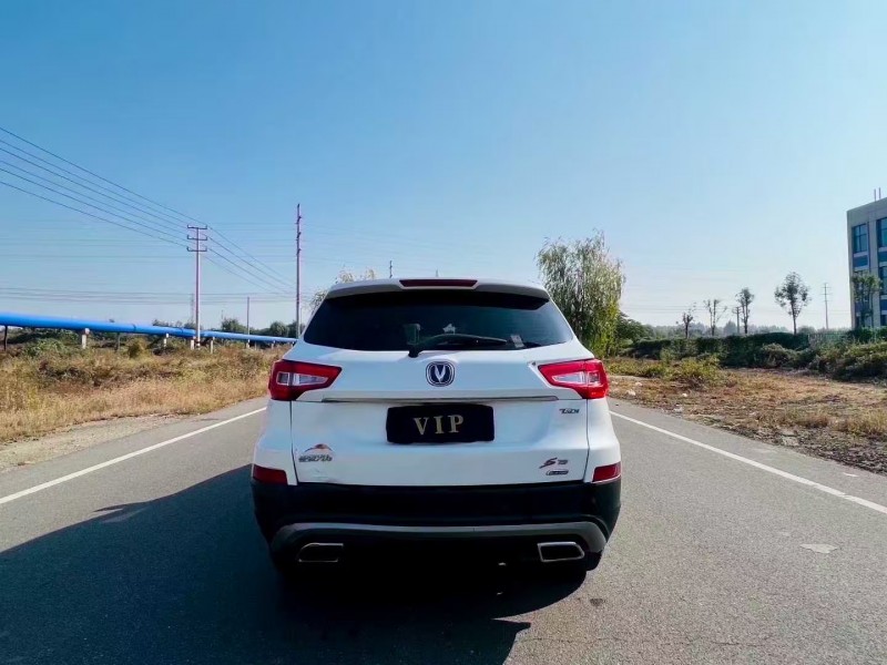 青岛17年长安汽车CS759