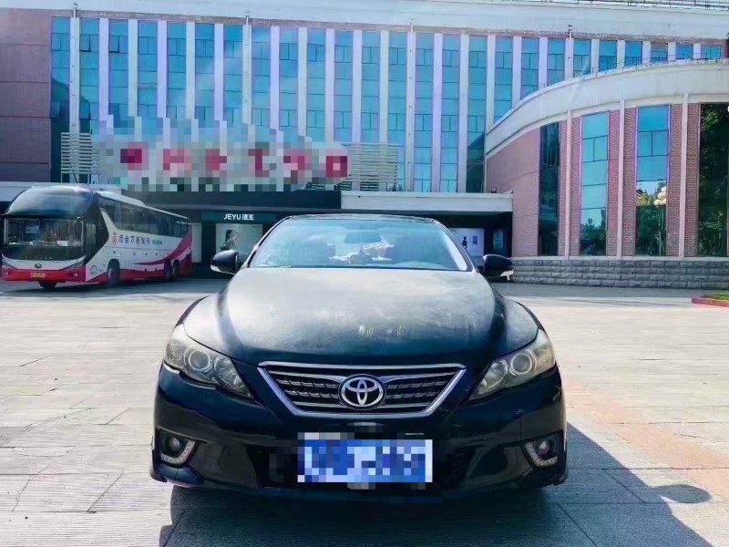潍坊13年丰田锐志1