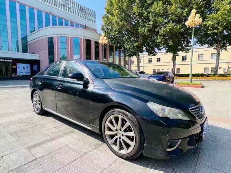 潍坊13年丰田锐志3