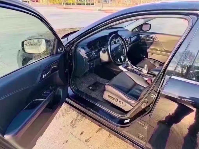 潍坊13年本田雅阁4