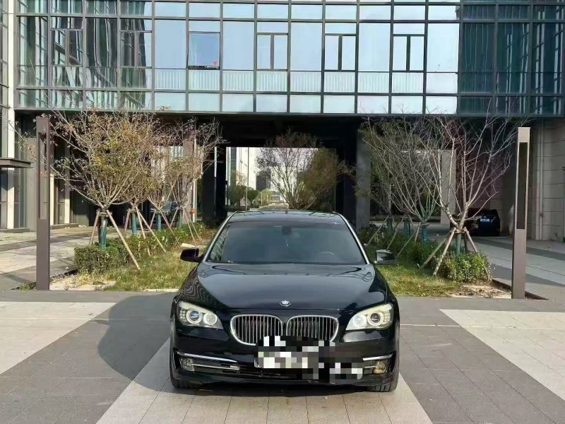 青岛11年宝马7系1