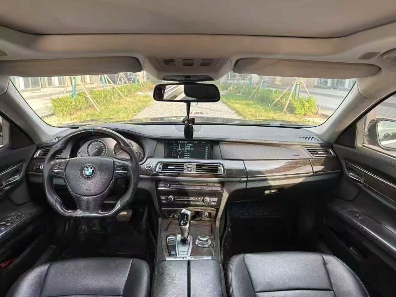 青岛11年宝马7系6