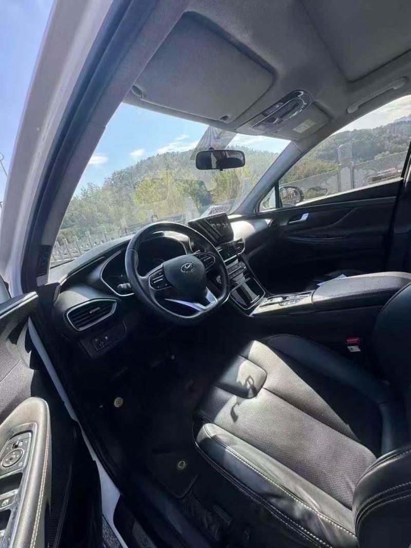 青岛19年现代新胜达5