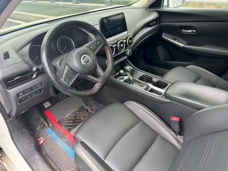 青岛20年日产轩逸6