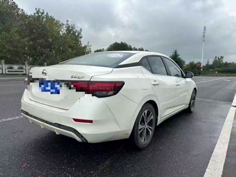 青岛20年日产轩逸7