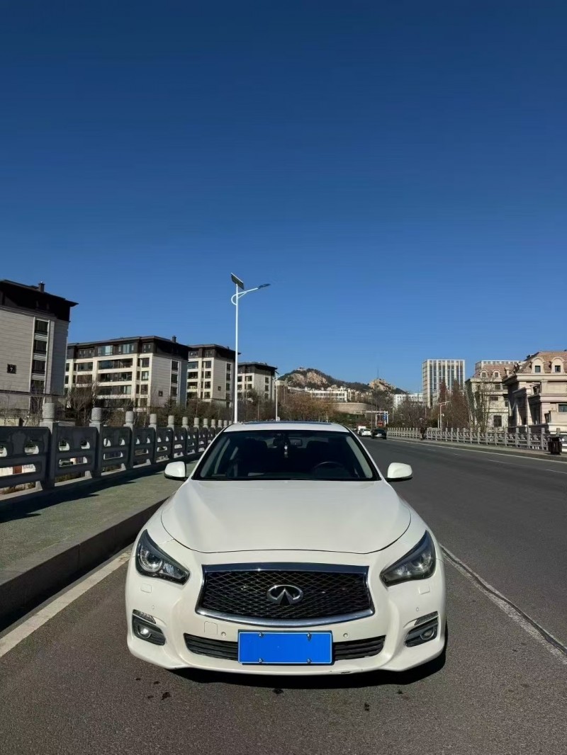 青岛16年英菲尼迪Q50L1