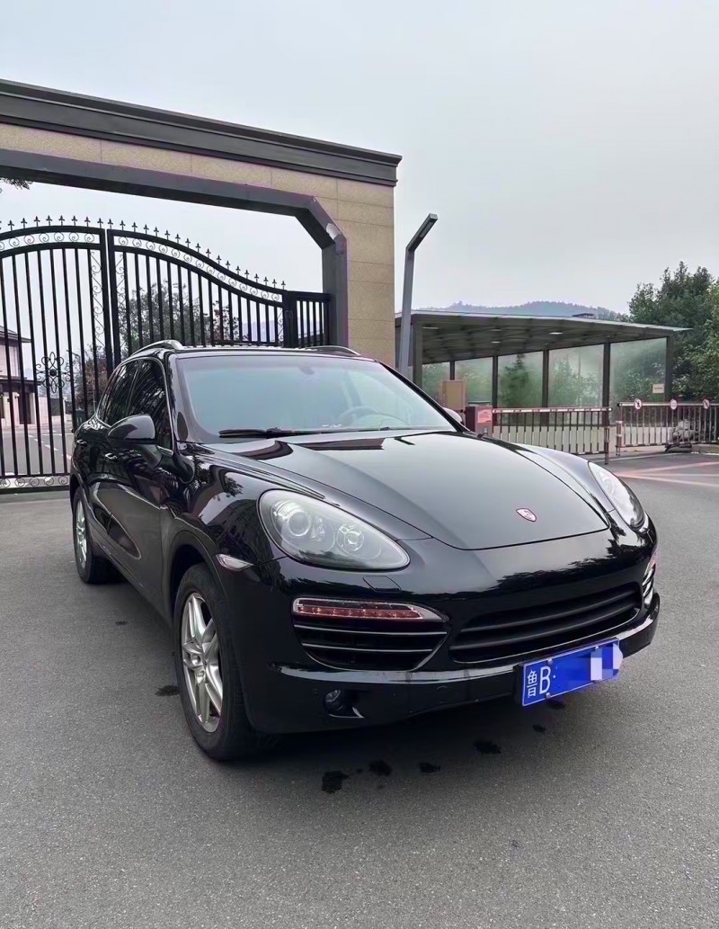 青岛13年保时捷卡宴2