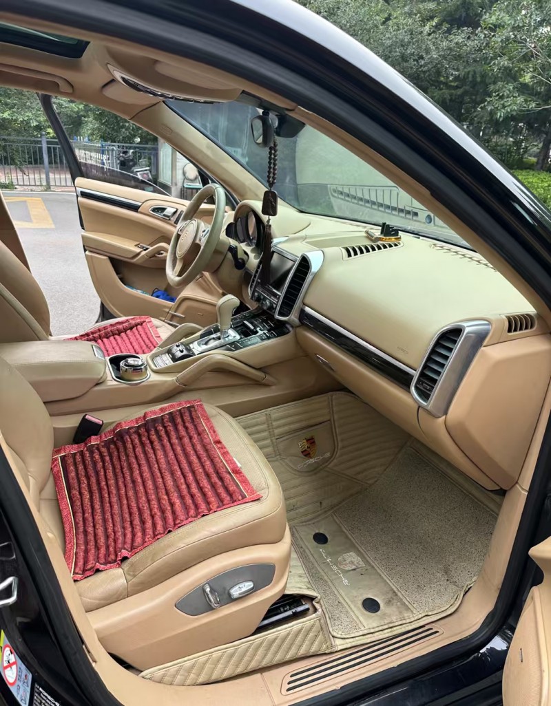 青岛13年保时捷卡宴5