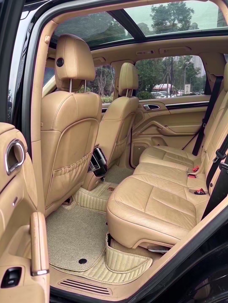 青岛13年保时捷卡宴6