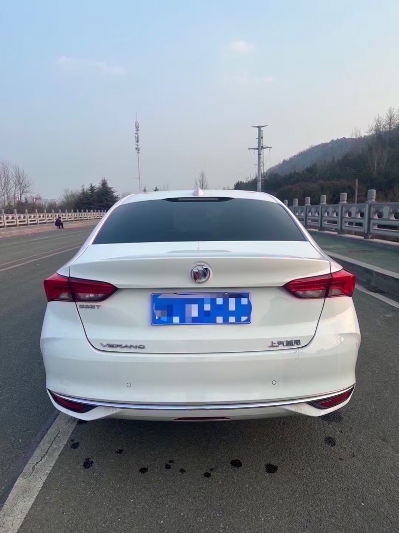 青岛23年别克威朗9