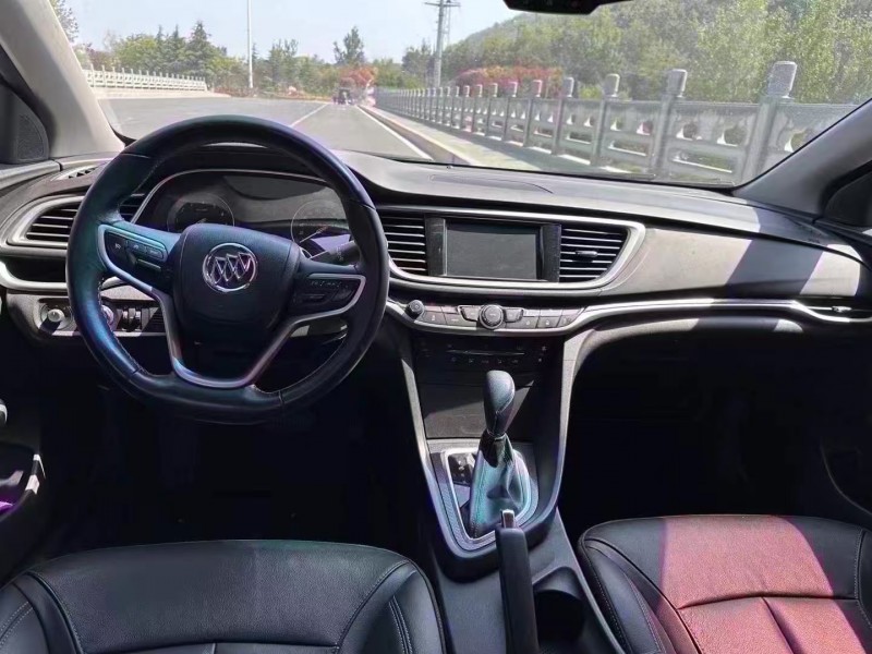 青岛19年别克阅朗7