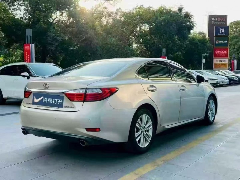 广州13年雷克萨斯ES8