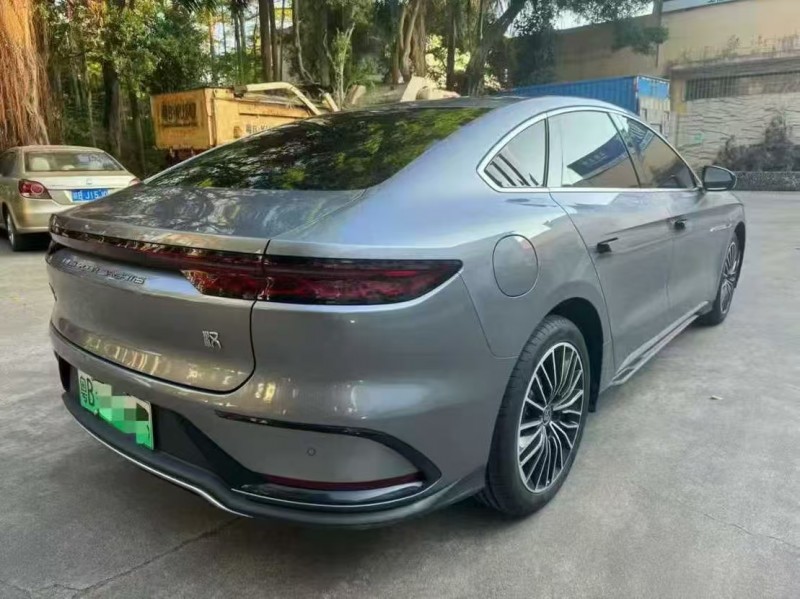 广州23年比亚迪汉8