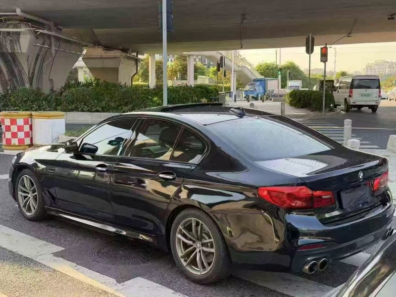 广州18年宝马5系8