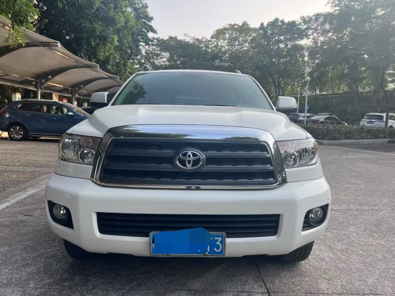 广州15年丰田红杉1