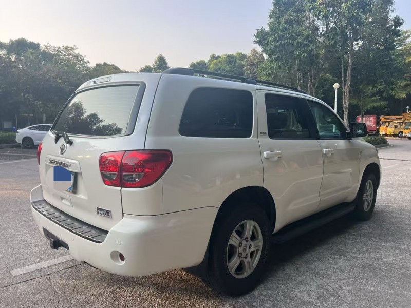 广州15年丰田红杉4