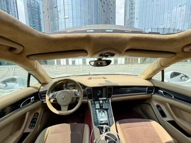 广州11年保时捷帕拉梅拉5