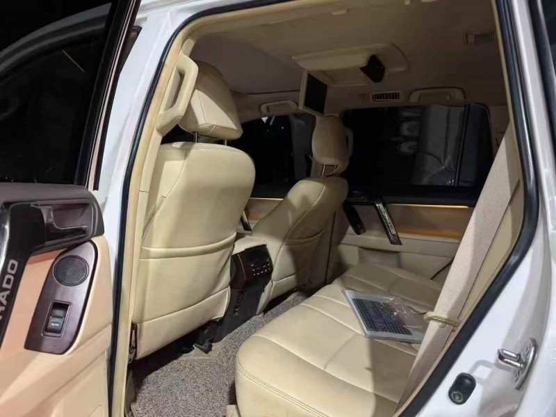 广州14年丰田普拉多5